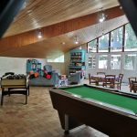 Salle de jeux intérieure camping corrèze